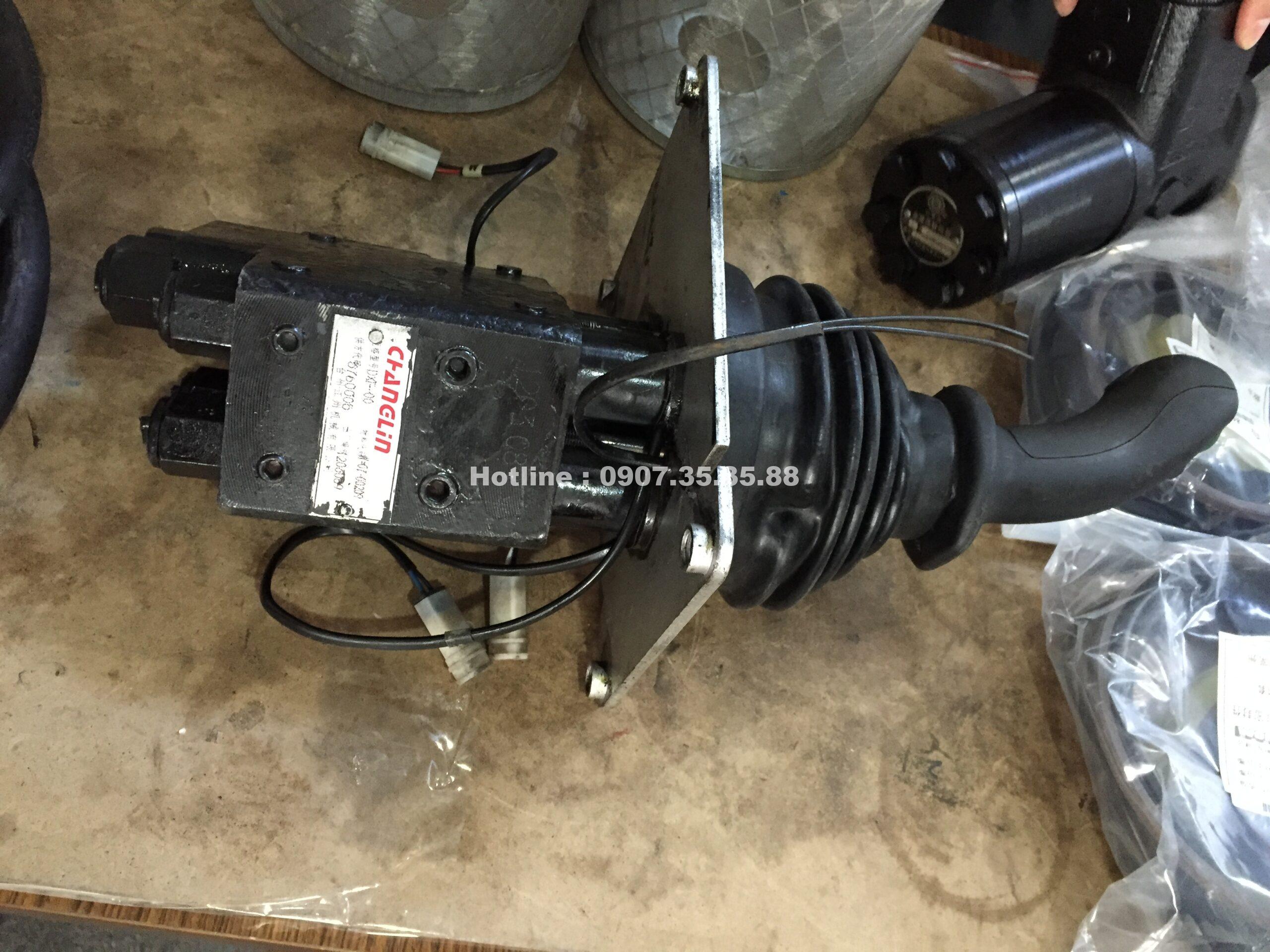 tay chang thủy lực tay chang thuy luc scaled